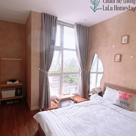 Lala Homestay Hué Eksteriør billede